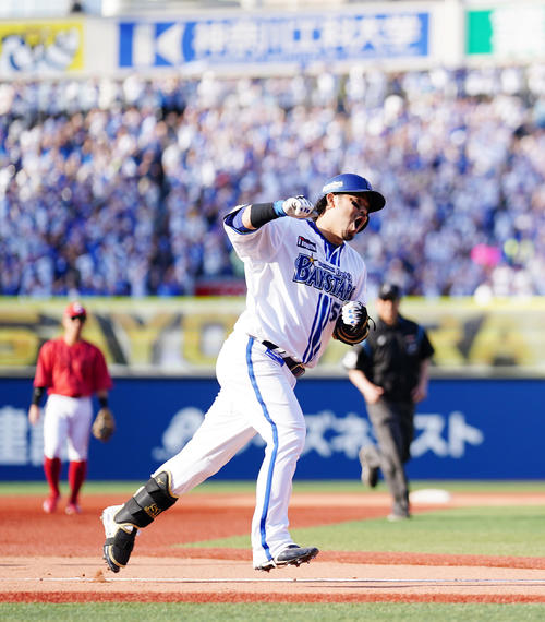 DeNA】宮崎敏郎が劇的サヨナラ弾「本当に打つとは」三浦監督称賛、両