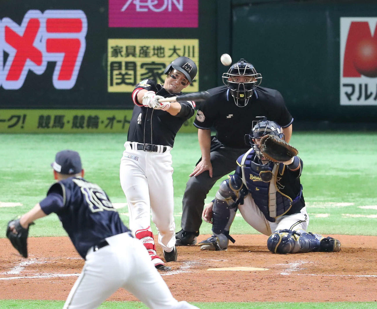 ソフトバンク対オリックス　延長11回裏ソフトバンク無死一、二塁、栗原は中前にサヨナラ適時打を放つ（撮影・梅根麻紀）