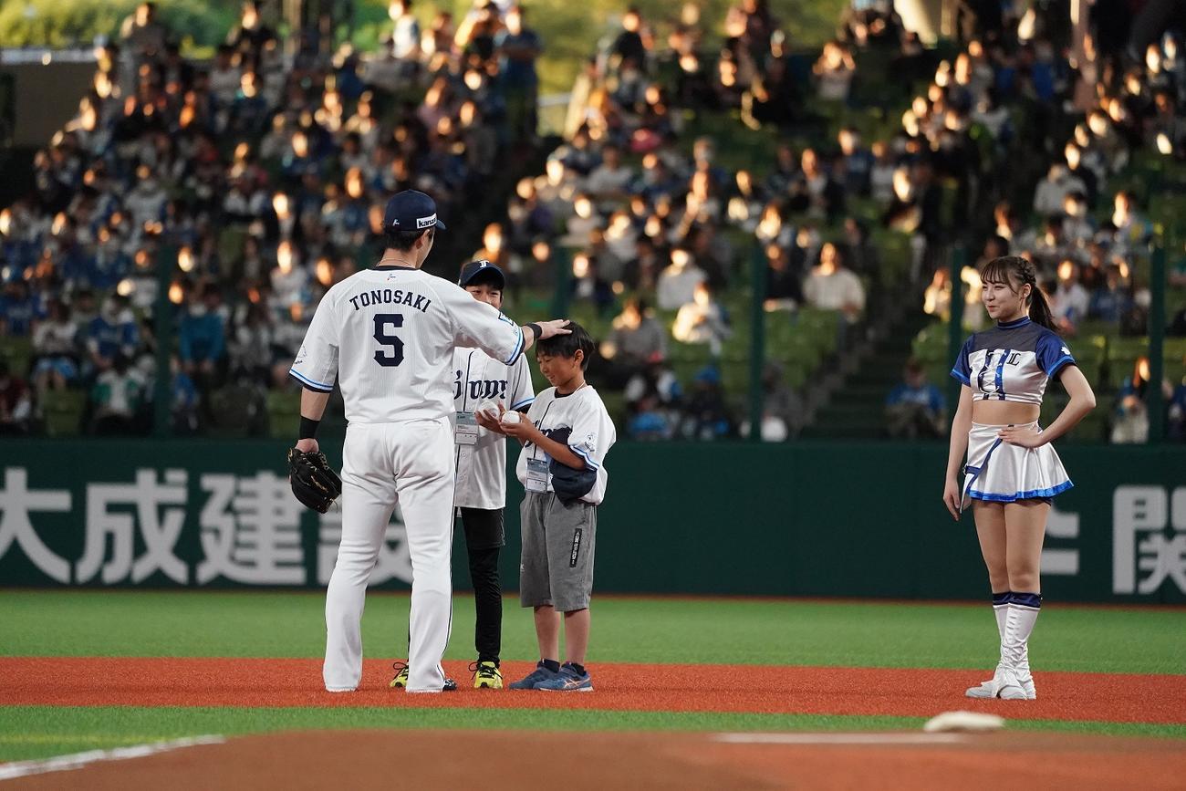 西武は2日と4日の日本ハム戦で「SEEDスターティングキッズ」を実施した（写真は球団提供）
