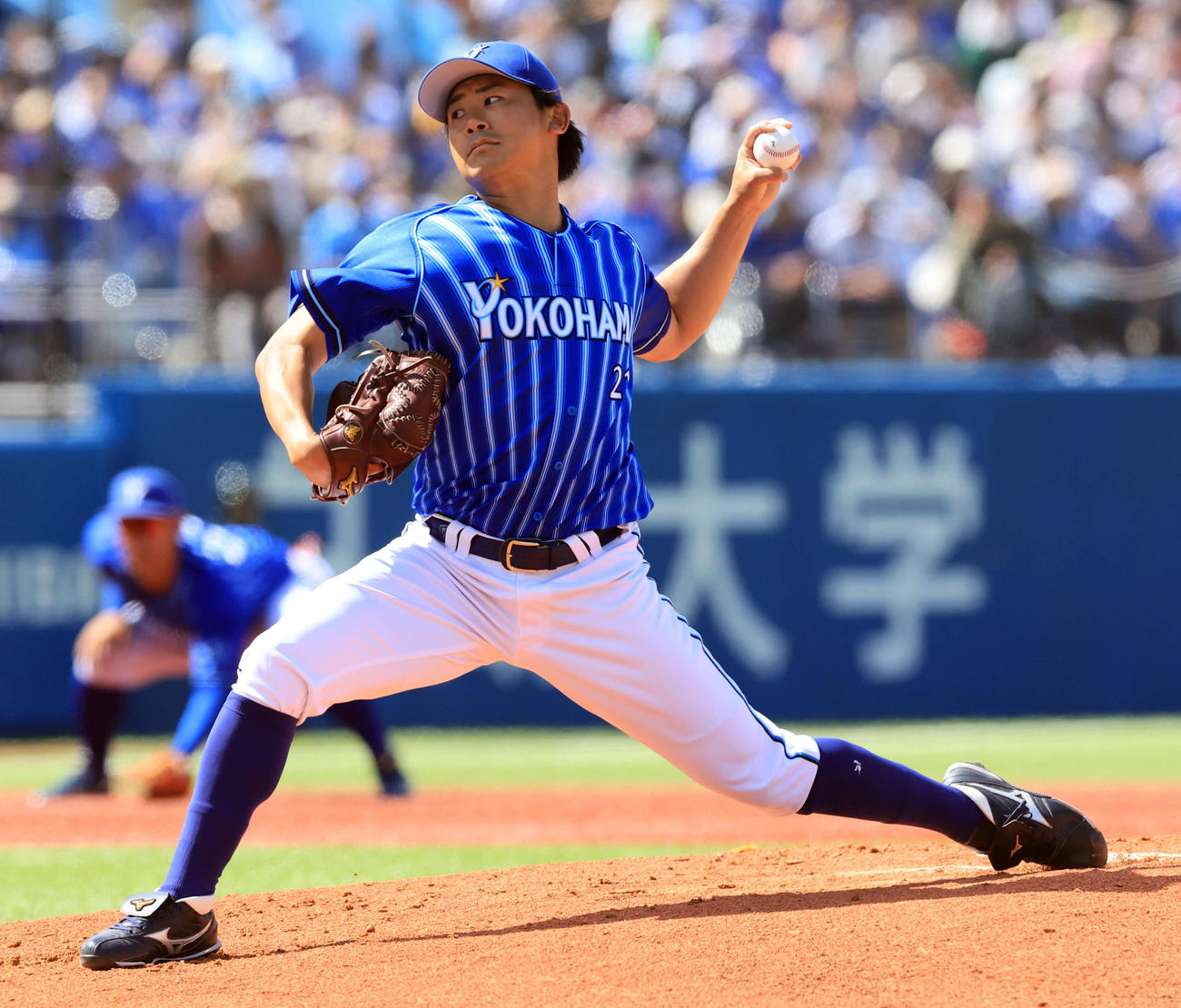 ヤクルト対DeNA　力投するDeNA先発の今永（撮影・浅見桂子）