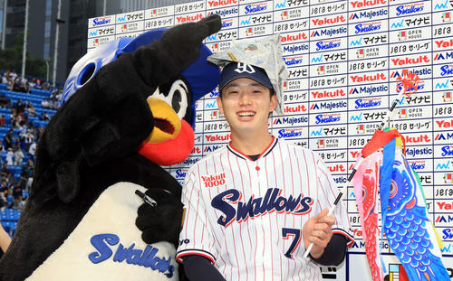 ヤクルト】長岡秀樹、サヨナラ弾で“神宮花火大会”に終止符 味方も予想