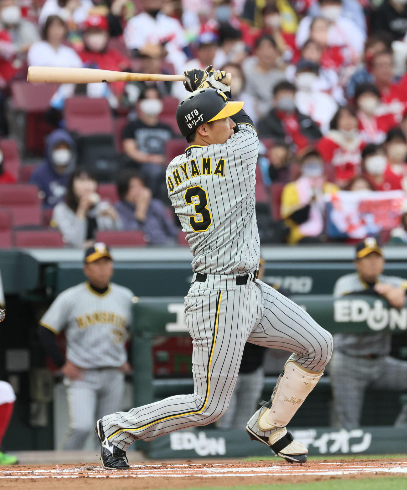広島対阪神　1回表阪神2死一塁、大山は先制左越え2点本塁打を放つ（撮影・加藤孝規）