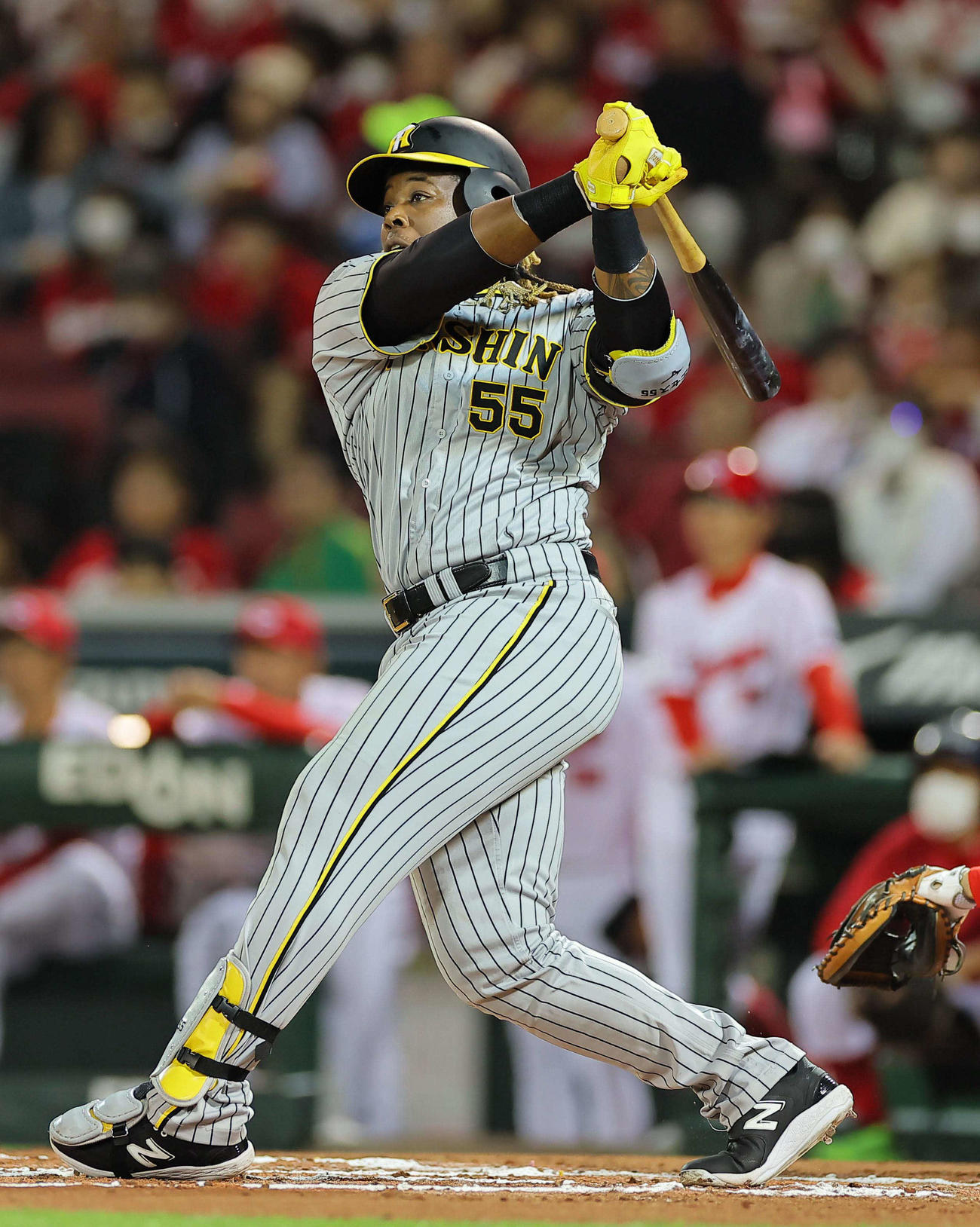 広島対阪神　6回表阪神1死、ミエセスは左越えソロ本塁打を放つ（撮影・上田博志）