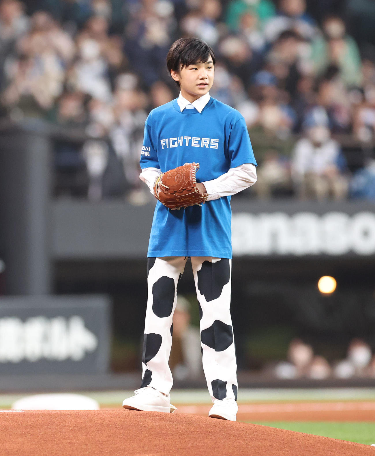 日本ハム対楽天　始球式を務める寺田心（撮影・佐藤翔太）
