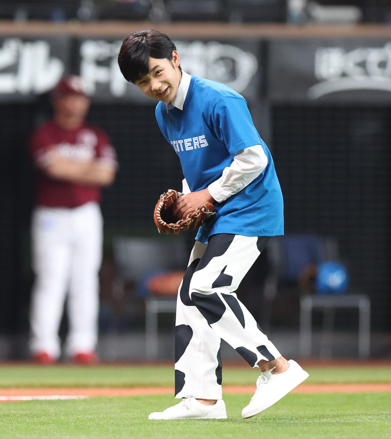 日本ハム対楽天　始球式を務める寺田心（撮影・佐藤翔太）