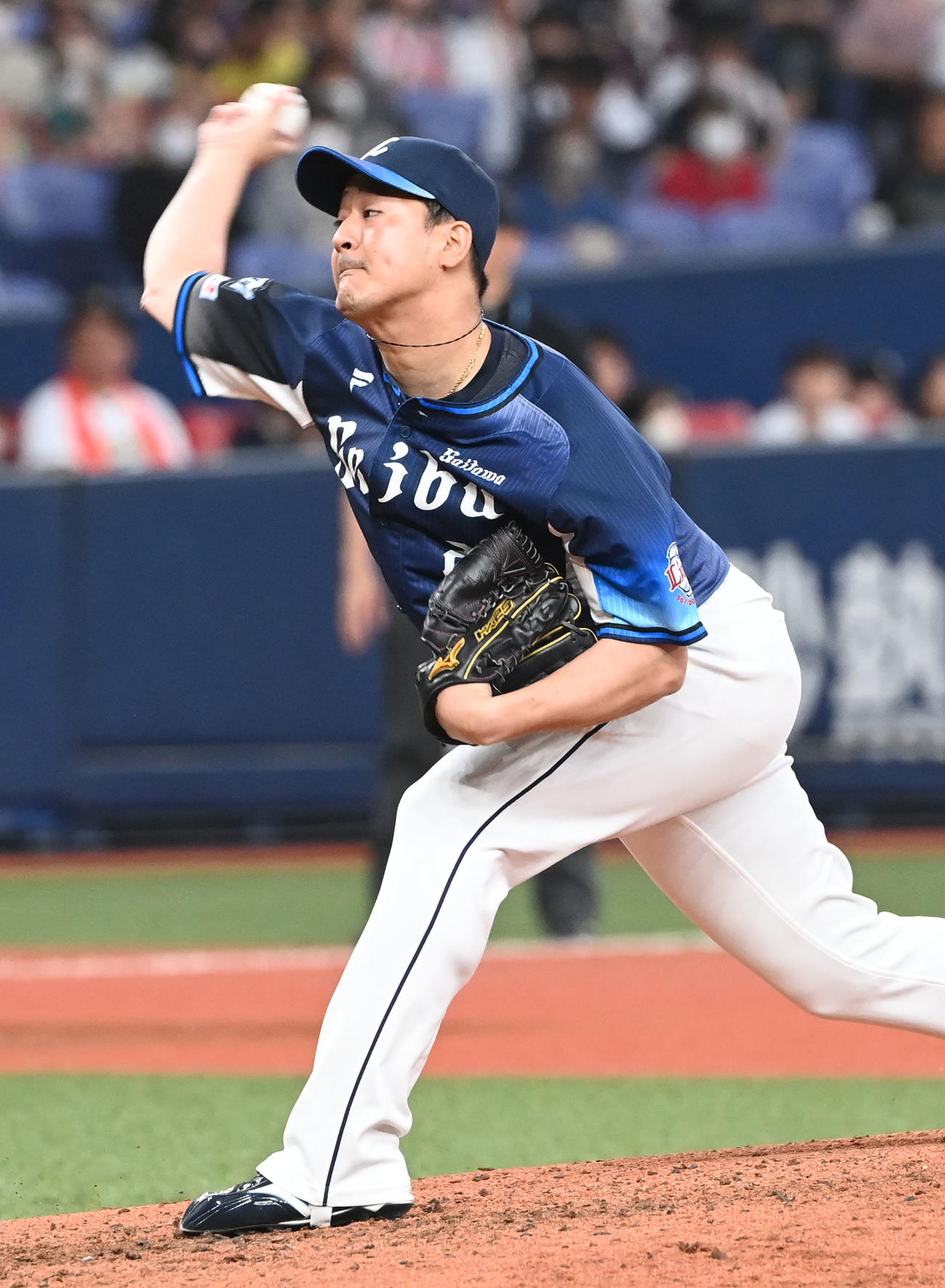 オリックス対西武　7回に登板する西武平井（撮影・和賀正仁）