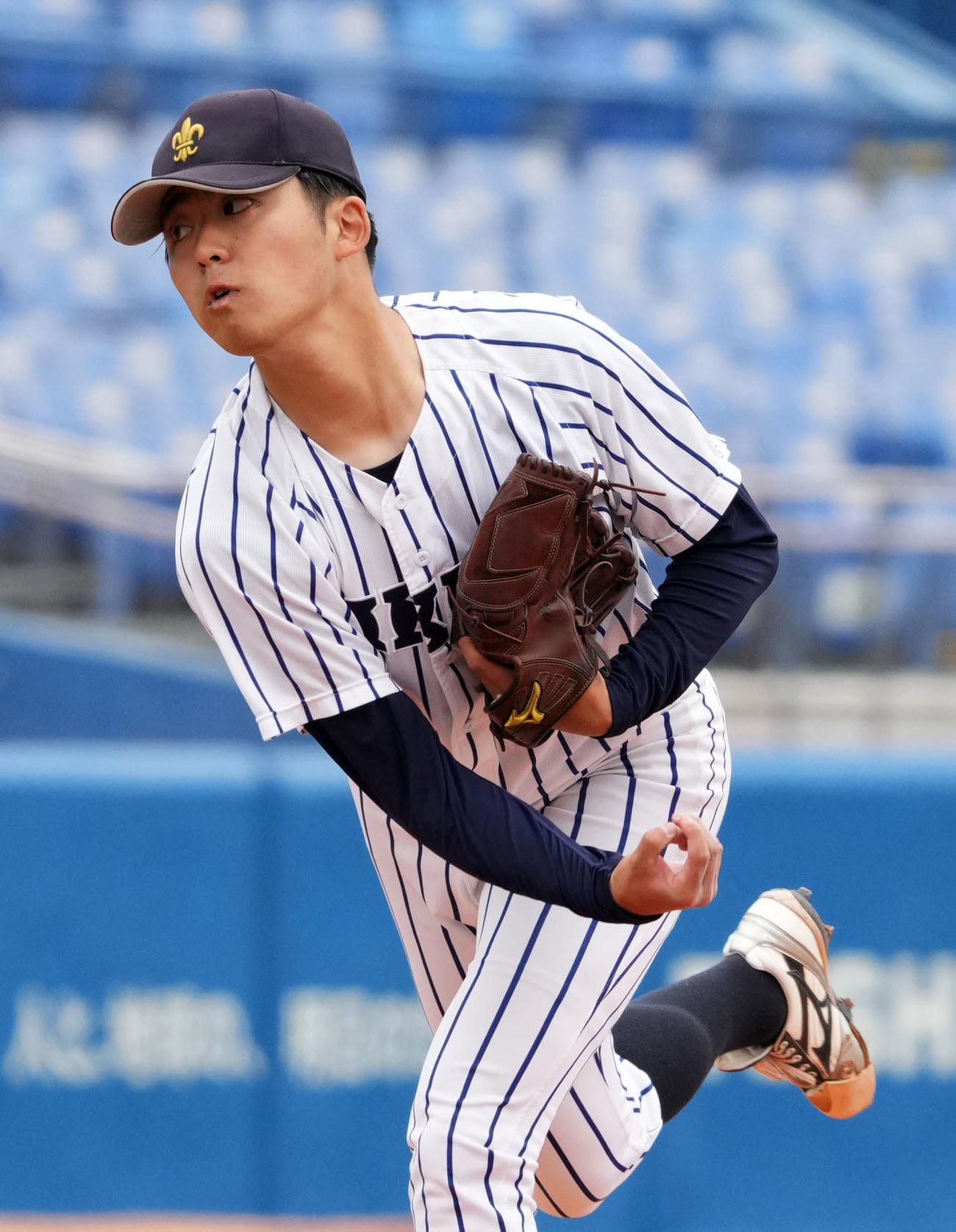 東大対立大　力投する立大・沖（撮影・横山健太）