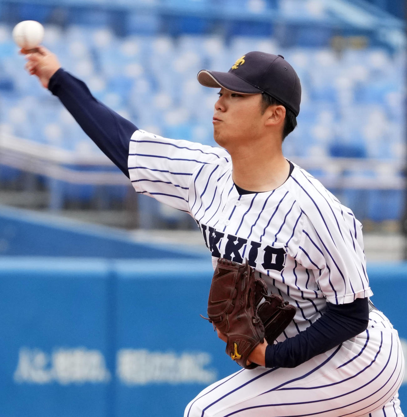 東大対立大　力投する立大・沖（撮影・横山健太）