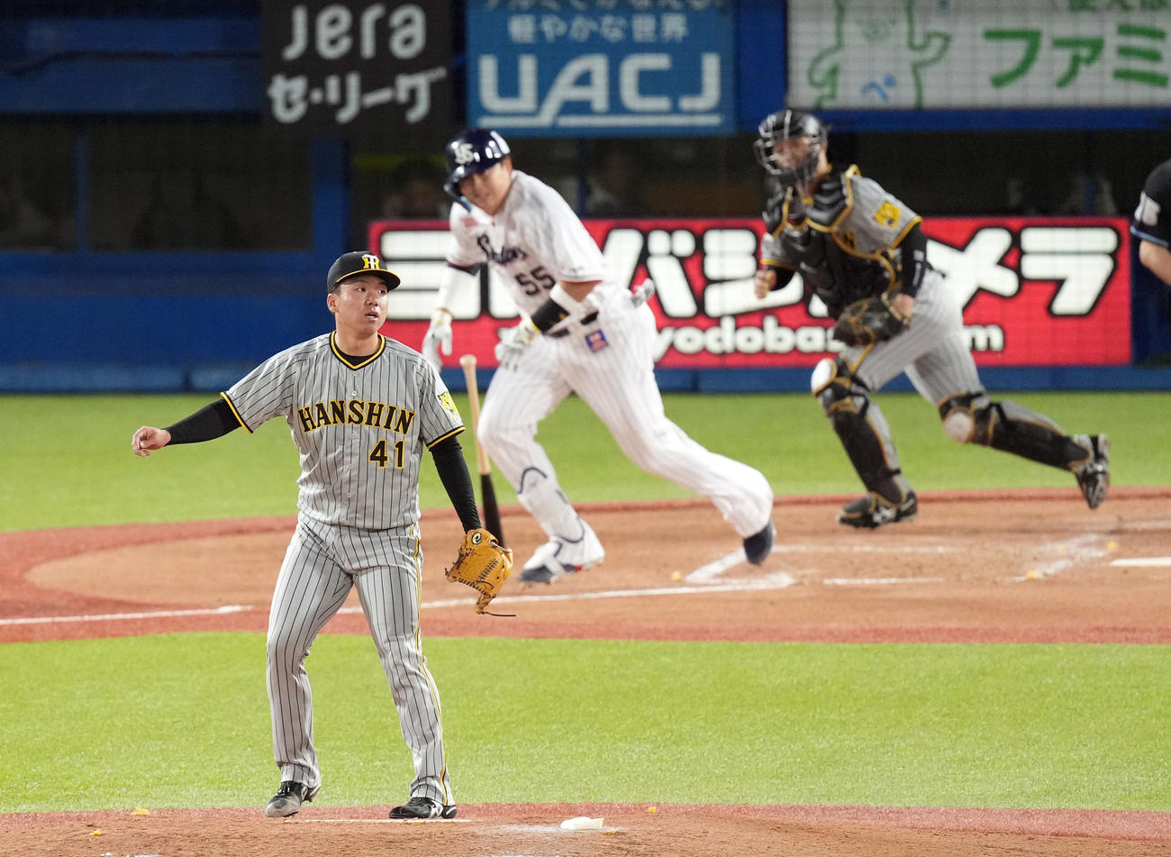 23年4月29日、ヤクルト戦の4回、阪神村上頌樹はヤクルト村上宗隆を遊ゴロに打ち取る