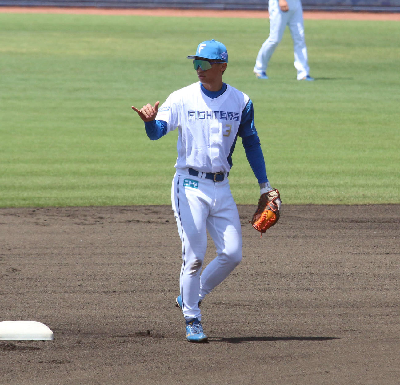 日本ハム対DeNA 6番二塁でスタメン出場し、5回まで出場した日本ハム加藤豪（撮影・木下大輔）