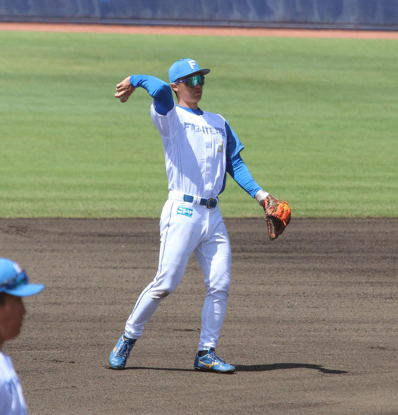 日本ハム対DeNA 6番二塁でスタメン出場し、5回まで出場した日本ハム加藤豪（撮影・木下大輔）