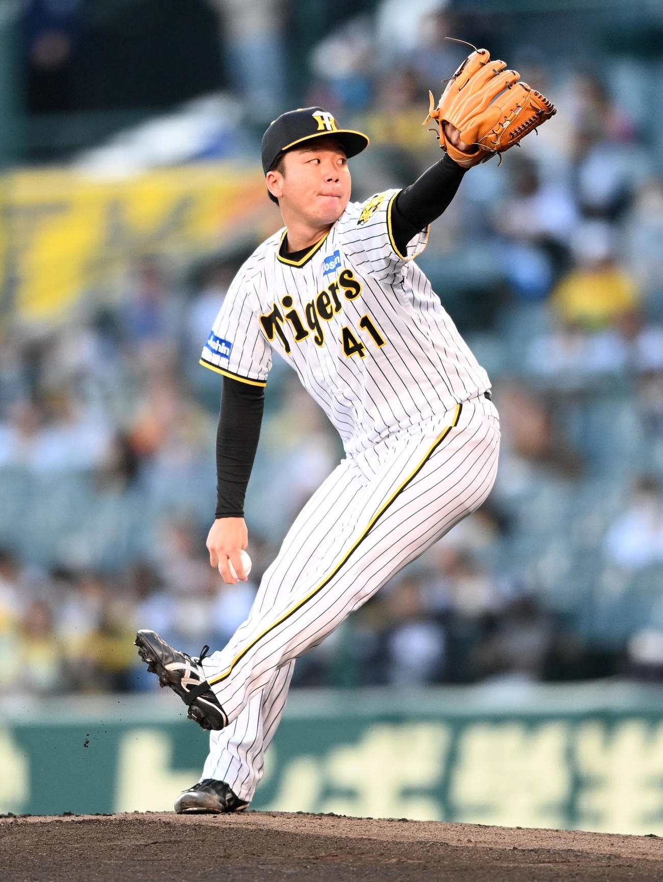 阪神対ヤクルト　阪神先発の村上（撮影・前岡正明）