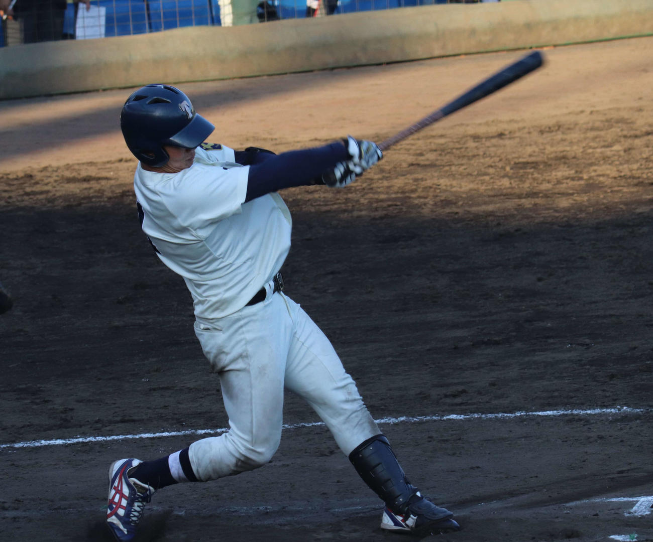 1回表東洋大2死三塁　先制の右前適時打を放った水谷（撮影・星夏穂）