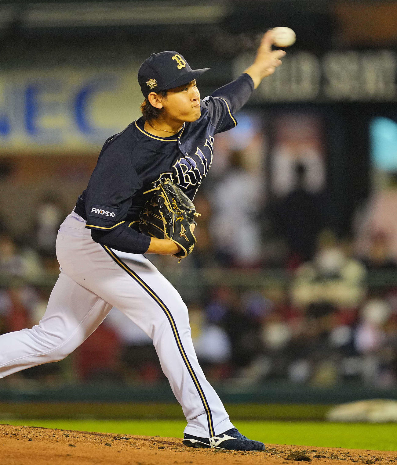 楽天対オリックス　完封勝利を挙げたオリックス宮城（撮影・垰建太）