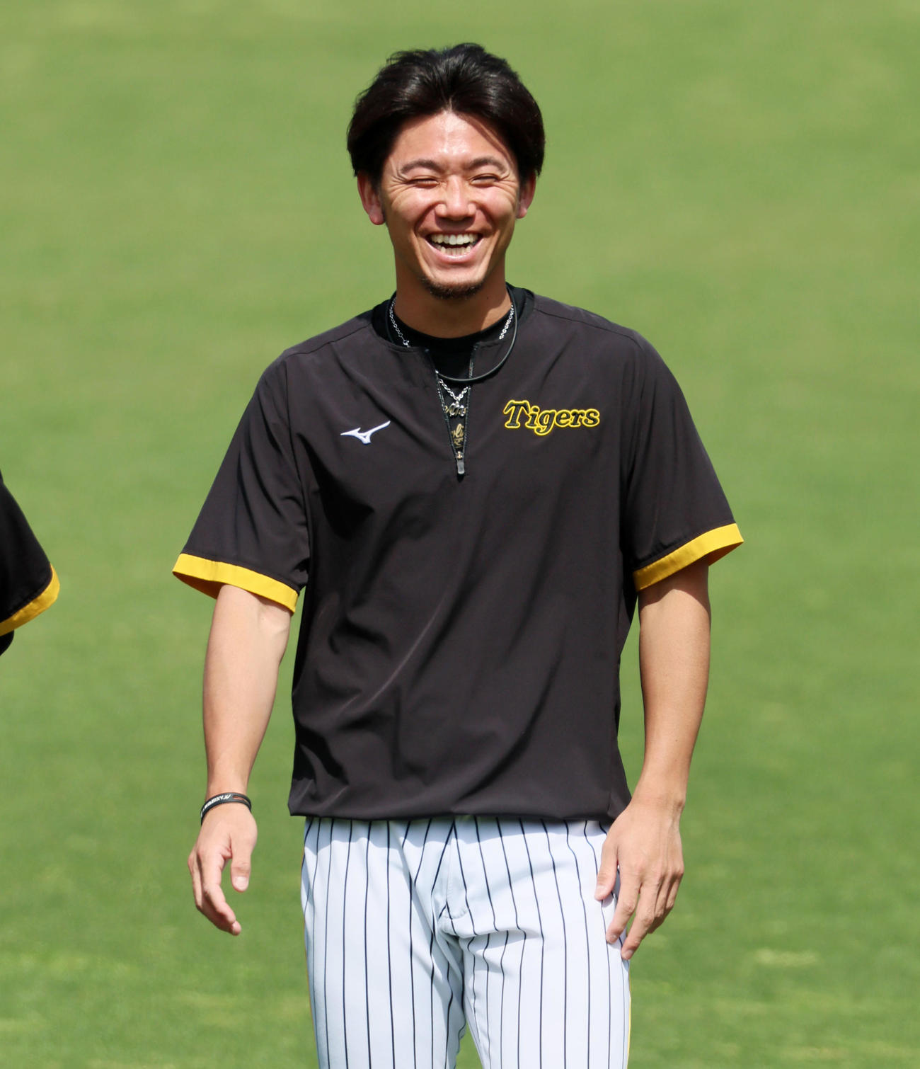 阪神対ヤクルト　笑顔を見せる伊藤将（撮影・加藤哉）