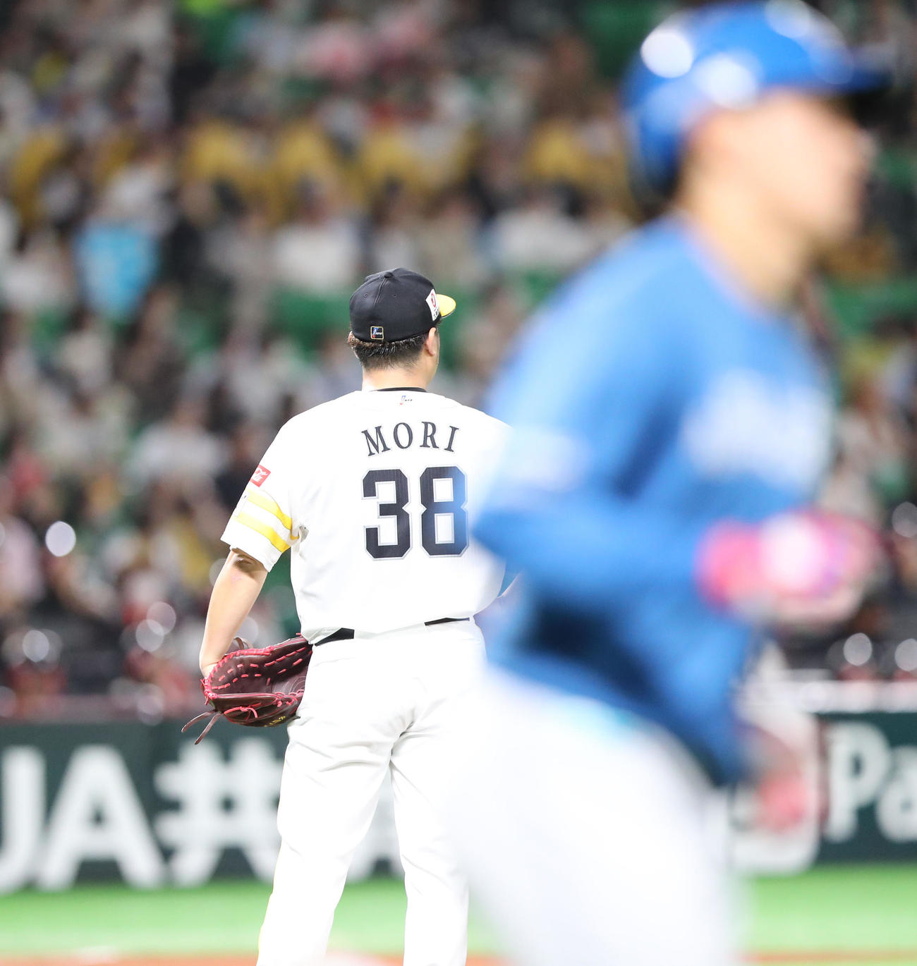 ソフトバンク対日本ハム　2回表日本ハム無死、野村に左越え先制本塁打を浴びた森（撮影・梅根麻紀）