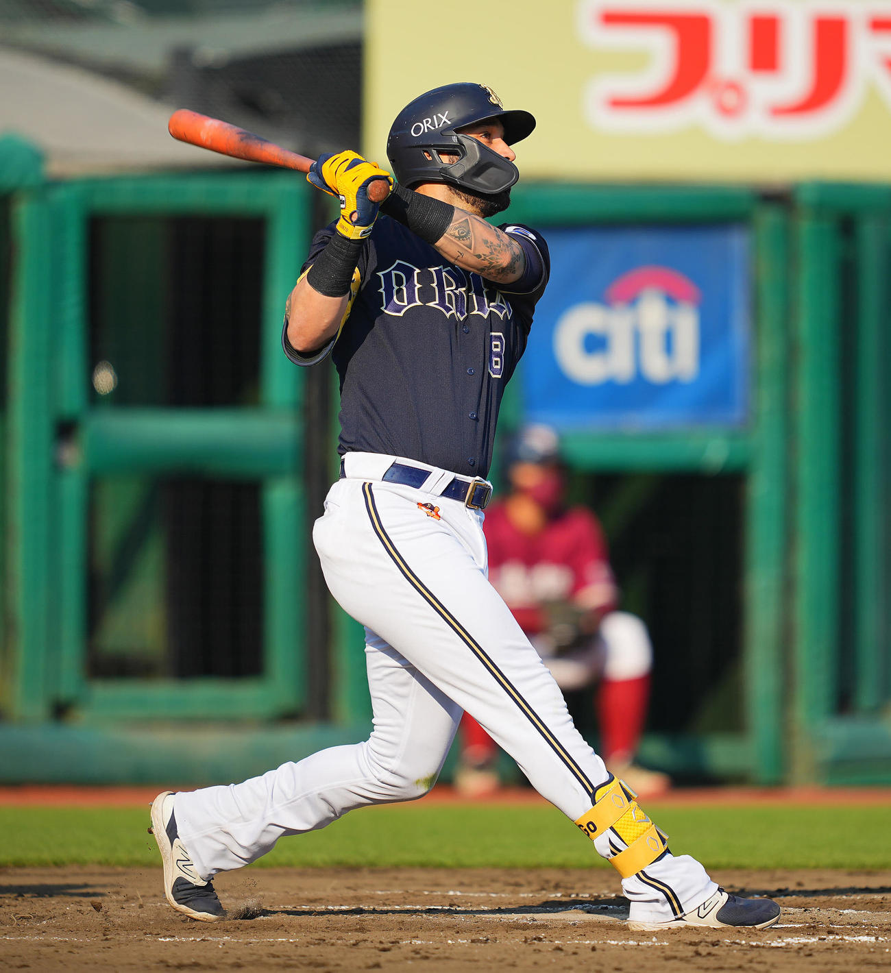 楽天対オリックス　7回表オリックス1死、ソロ本塁打を放つゴンザレス（撮影・垰建太）