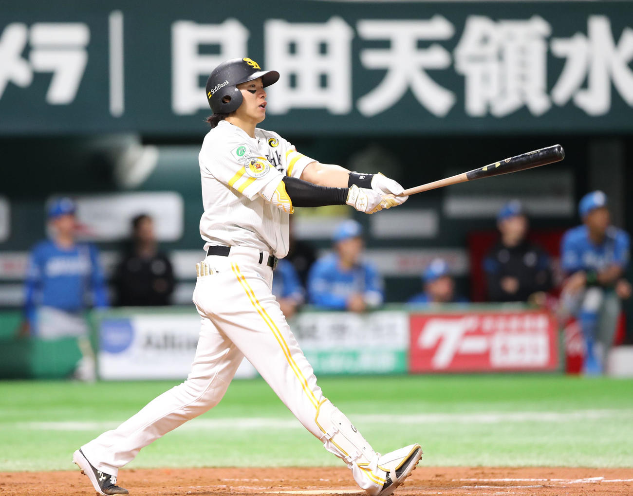 ソフトバンク対日本ハム　9回裏ソフトバンク1死、柳田は右越え本塁打を放つ（撮影・梅根麻紀）