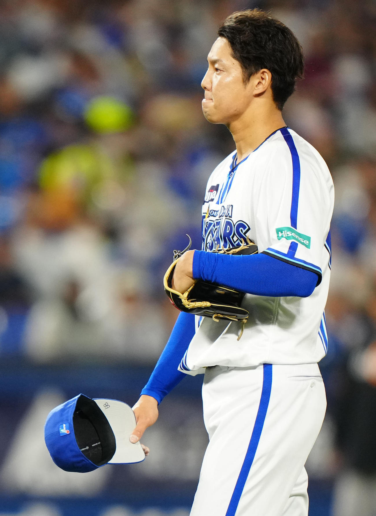 DeNA対巨人　7回表巨人1死二塁、岡本和に死球を与えた森原（撮影・江口和貴）