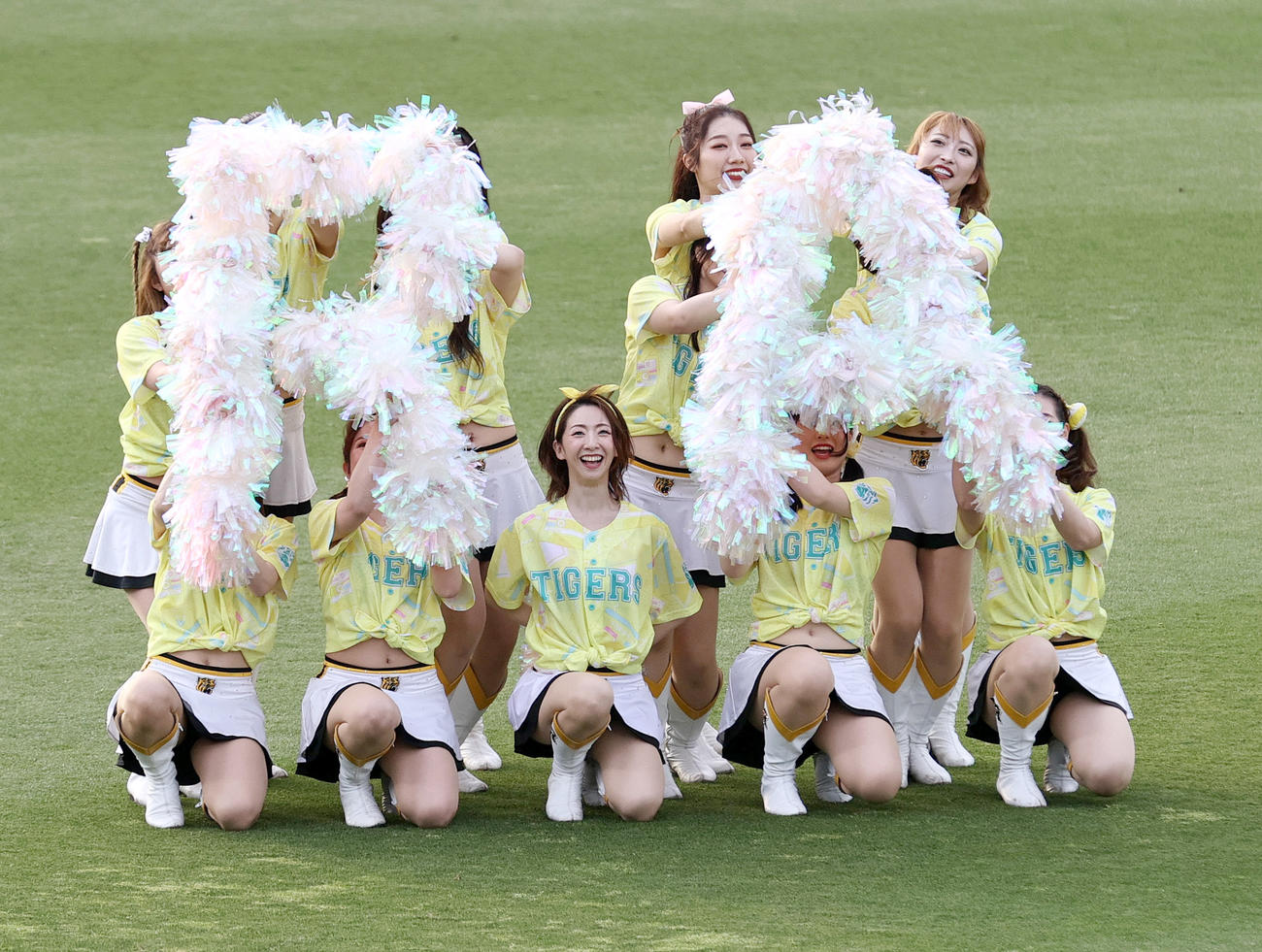 阪神対DeNA　「TORACO DAY」を盛り上げるタイガースガールズ（撮影・上山淳一）