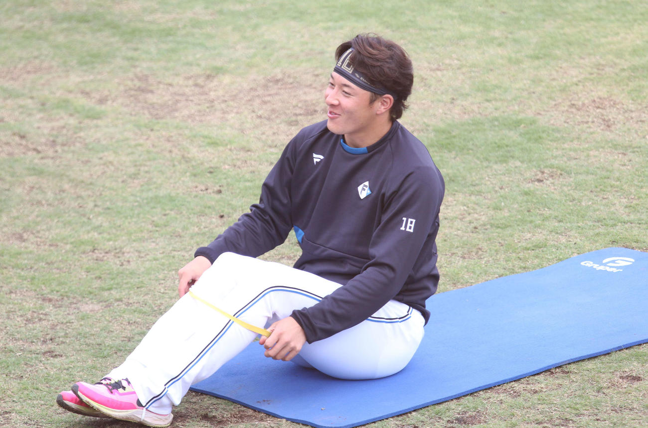 2軍本拠地の千葉・鎌ケ谷で調整した日本ハム吉田（撮影・木下大輔）