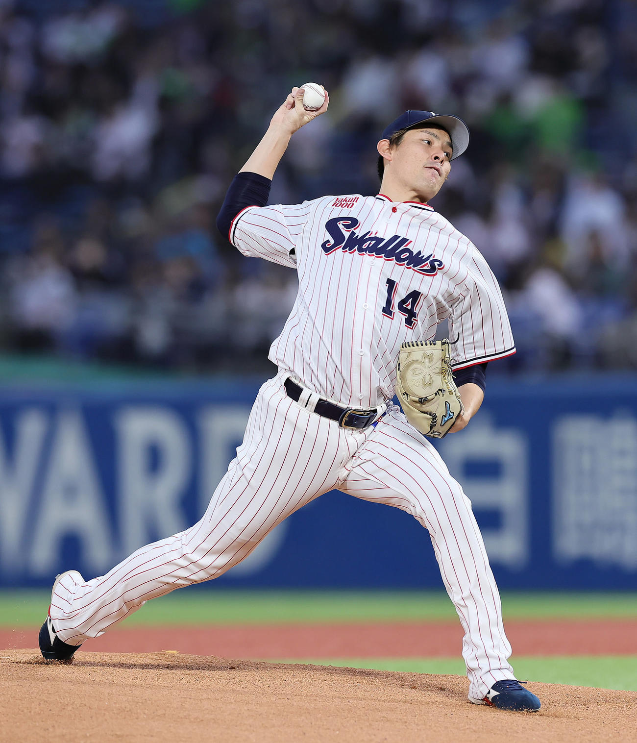 ヤクルト対中日力投するヤクルト先発の高梨（撮影・足立雅史）
