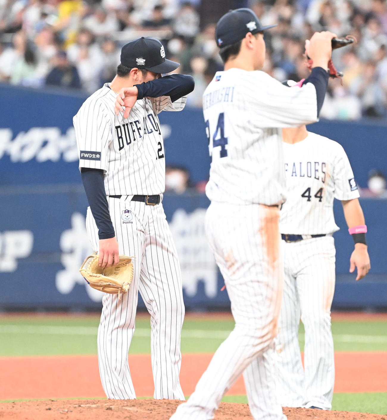 オリックス対ソフトバンク　逆転を許し6回表途中で降板するオリックス山下（撮影・和賀正仁）