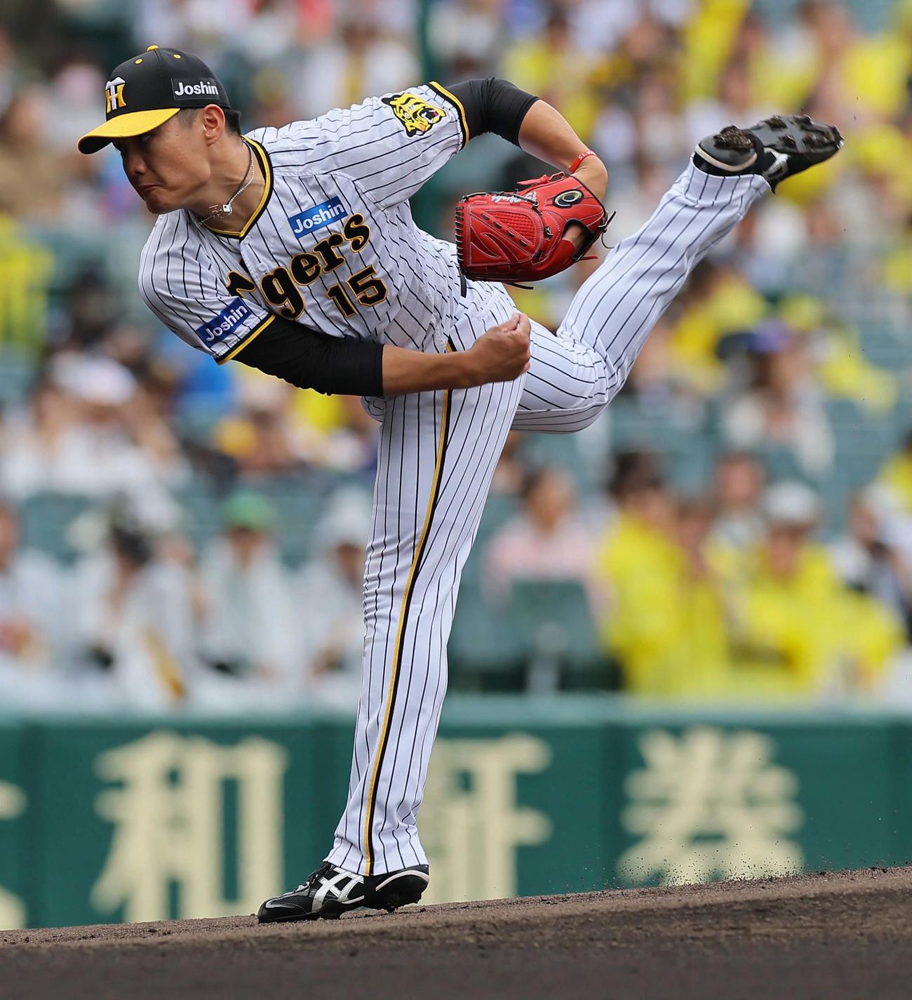 阪神対DeNA　力投する阪神先発の西純（撮影・上田博志）