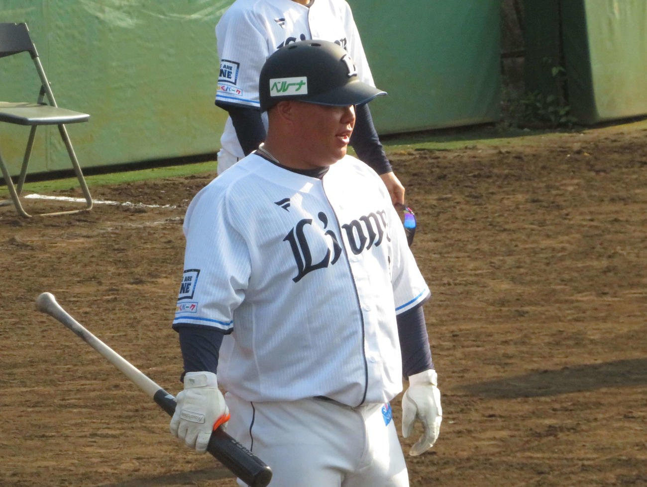 2軍の試合後には特打を行う西武渡部（撮影・金子真仁）