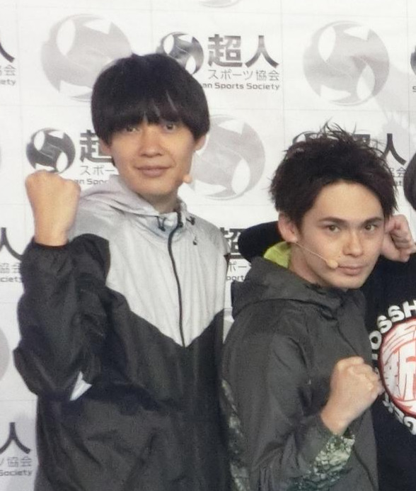 「祇園」桜井健一朗（左）と木崎太郎（19年1月撮影）