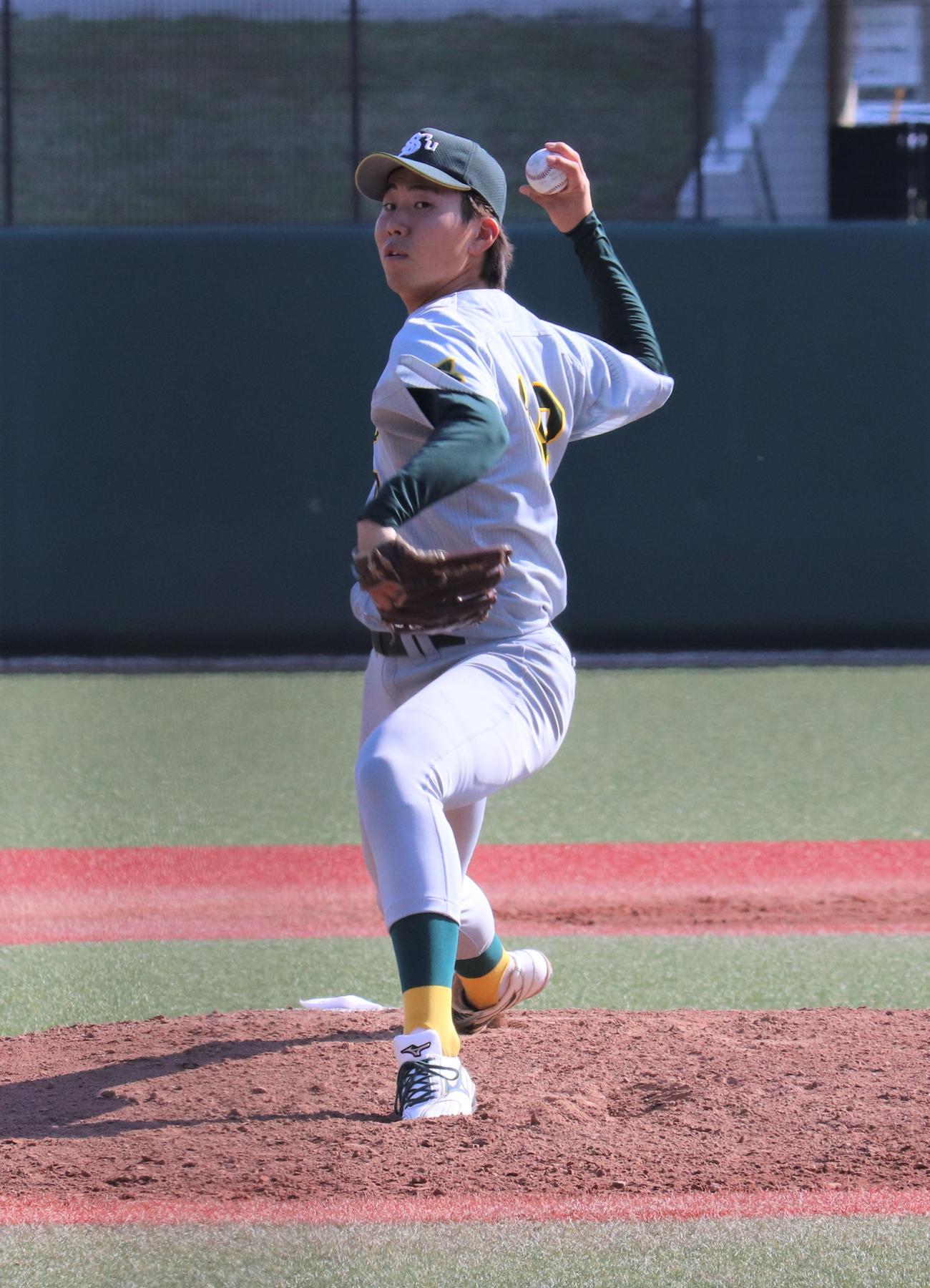 専大対東農大　3安打完封した専大・西舘（撮影・星夏穂）