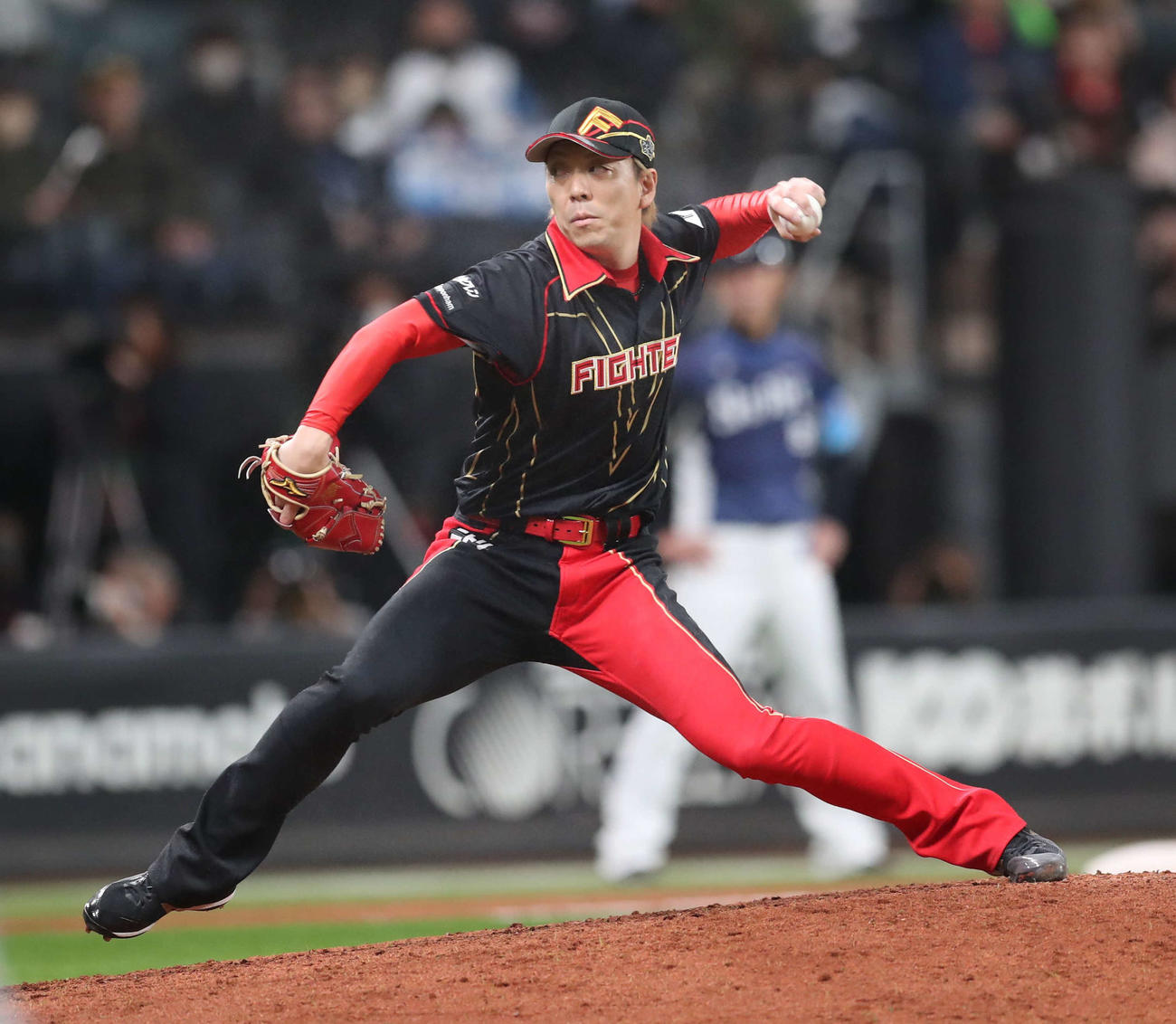 日本ハム対西武　10回に登板の宮西（撮影・黒川智章）