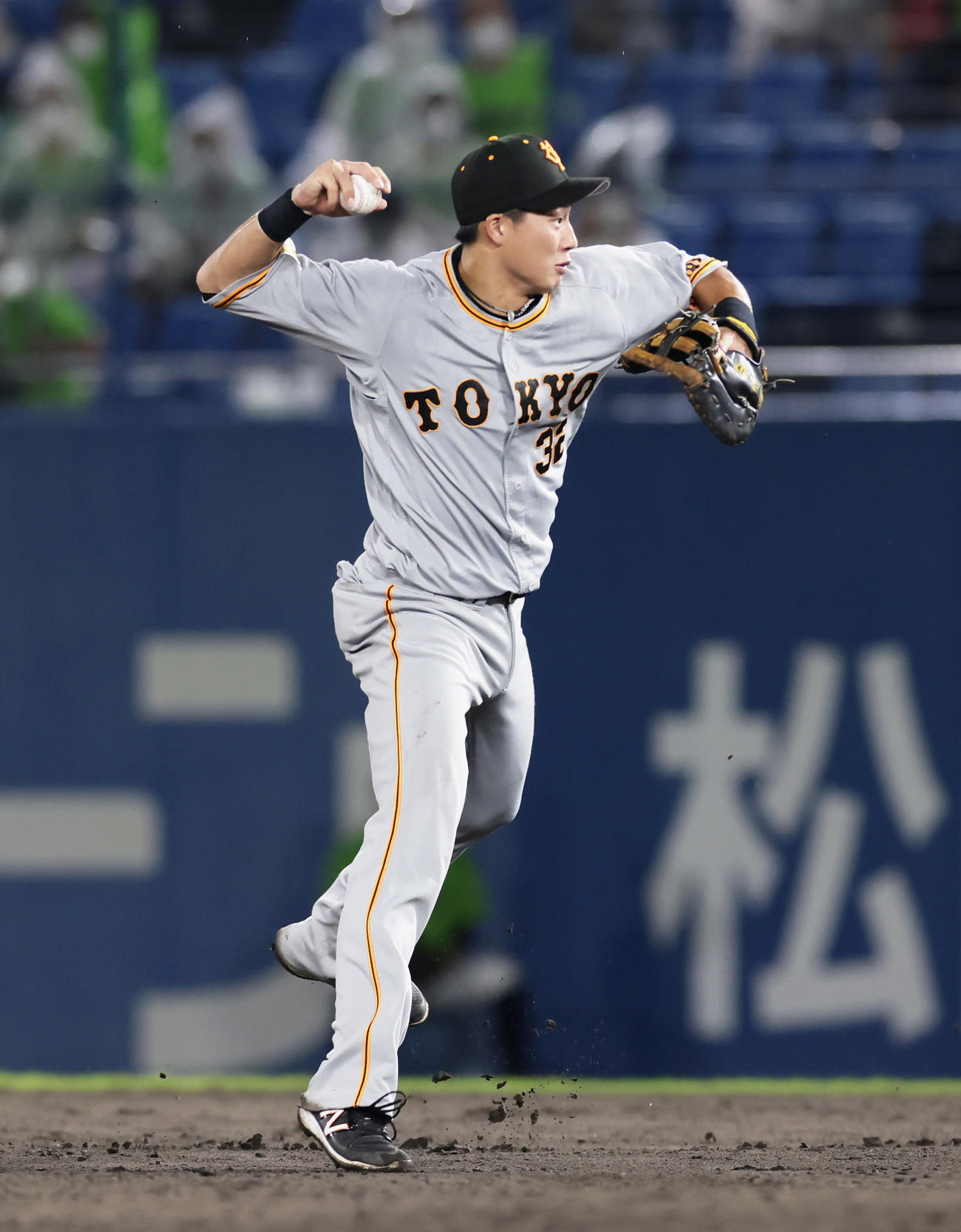 一塁守備に就く広岡（2021年8月撮影）
