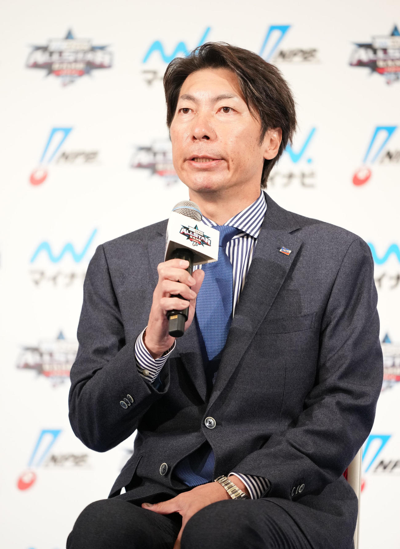 オールスターへの意気込みを語るヤクルト高津監督（撮影・横山健太）