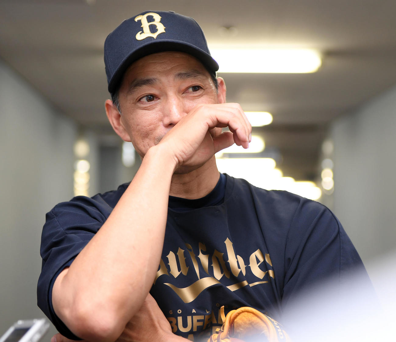 ロッテ対オリックス　中西太さんの訃報を受け、取材に応じたオリックス田口外野守備・走塁コーチ（撮影・たえ見朱実）