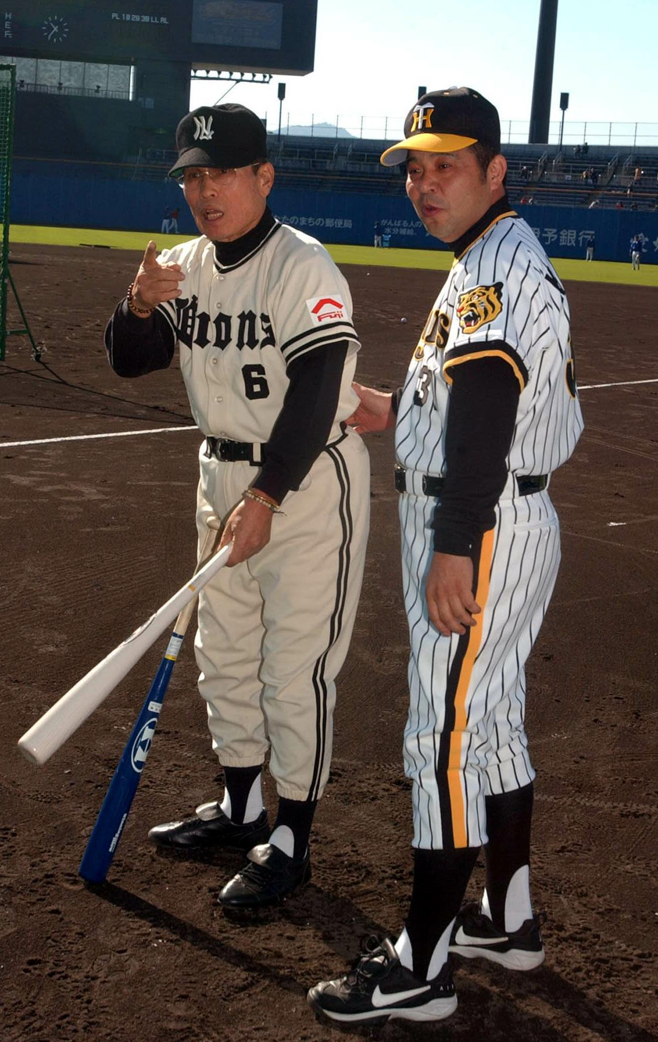 掛布雅之氏（右）と中西太氏（2003年11月撮影）