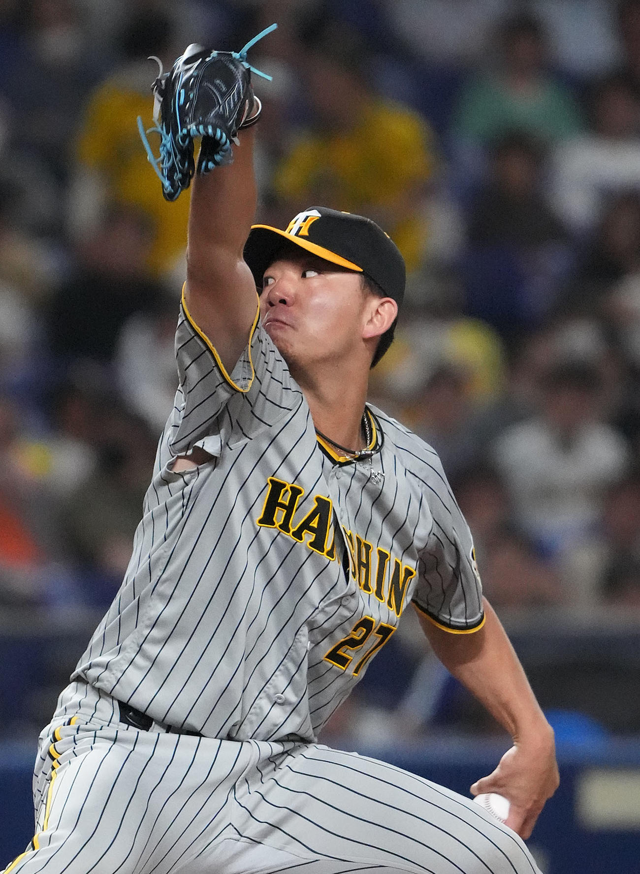 中日対阪神　6回裏、力投する阪神先発の伊藤将（撮影・森本幸一）
