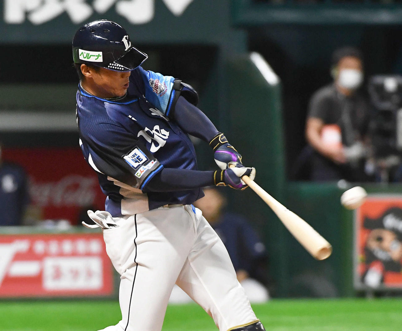 ソフトバンク対西武　2回表西武無死、陽川は同点の左越え本塁打を放つ（撮影・岩下翔太）