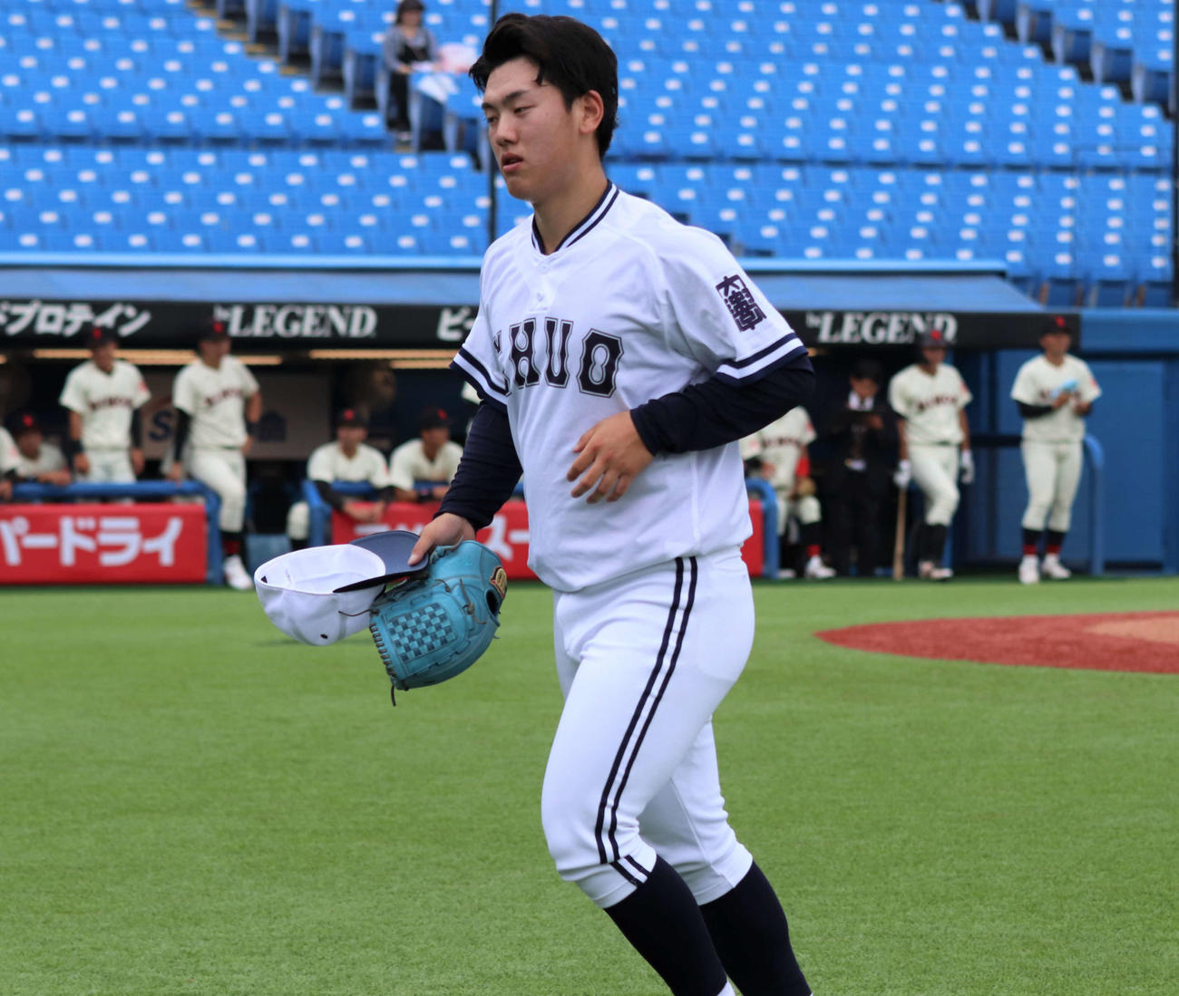 日大対中大　先発し2回途中3失点で降板となった岩本（撮影・黒須亮）