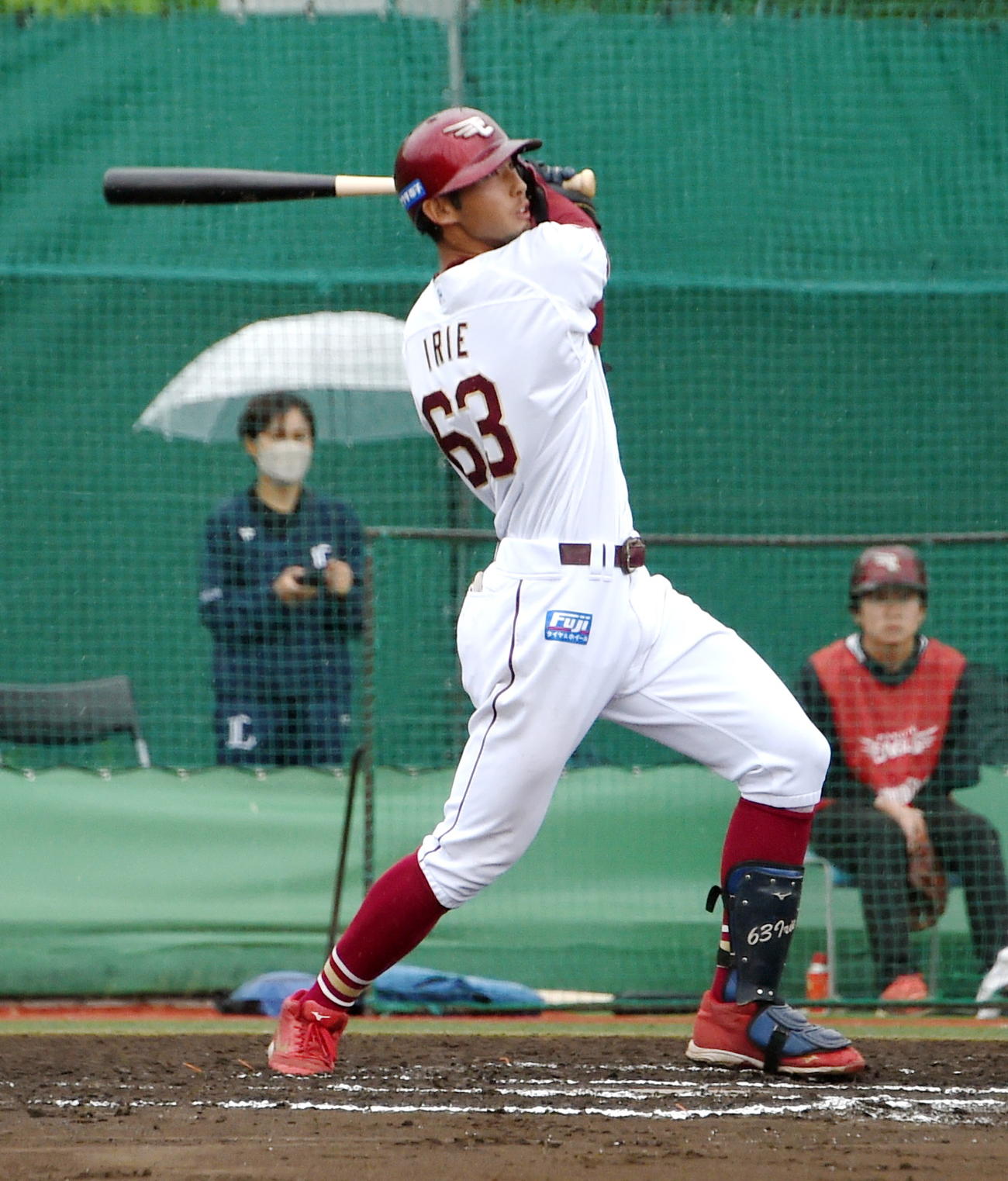 2回、右前安打を放ち、6試合連続安打をマークした入江