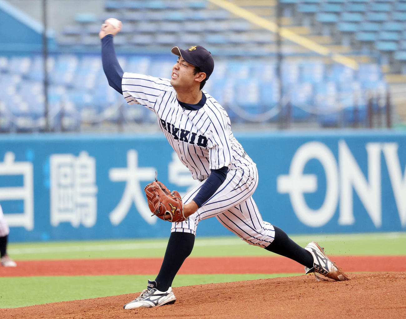 立大対明大　力投する立大先発の池田（撮影・鈴木正人）