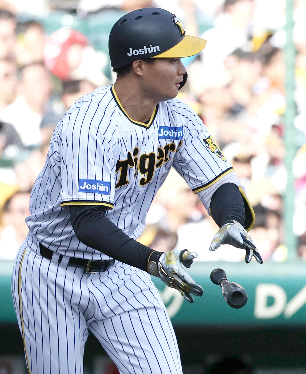 阪神対広島　9回裏阪神2死一、二塁、森下はサヨナラ左前適時打を放つ（撮影・上山淳一）