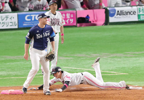 ソフトバンク】川瀬晃が奇襲セーフティーバントで3点目呼ぶ「打率を