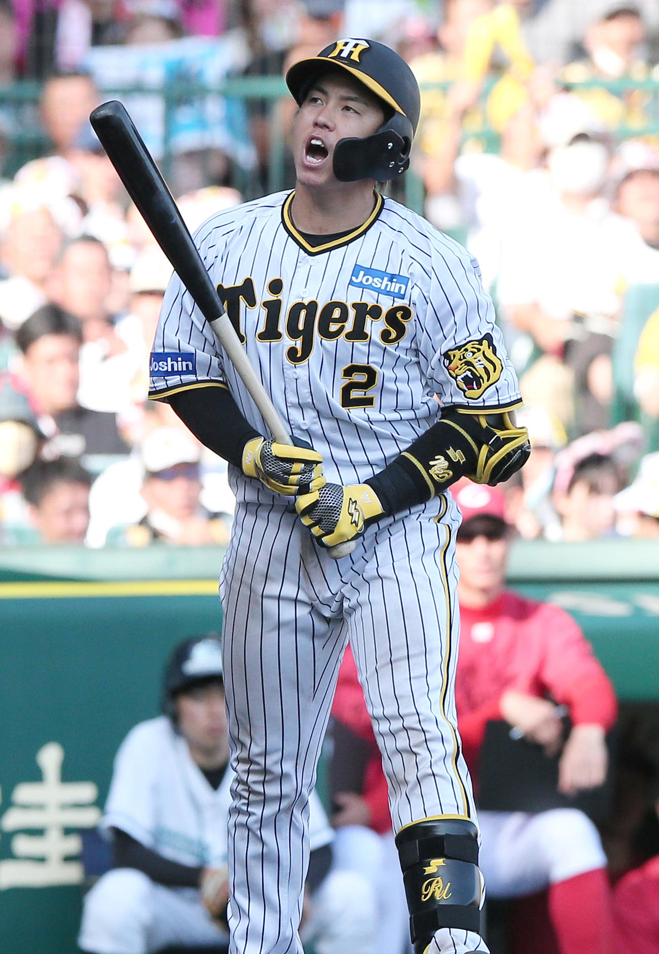阪神対広島　7回裏阪神無死、梅野は四球を選びさけぶ（撮影・上山淳一）