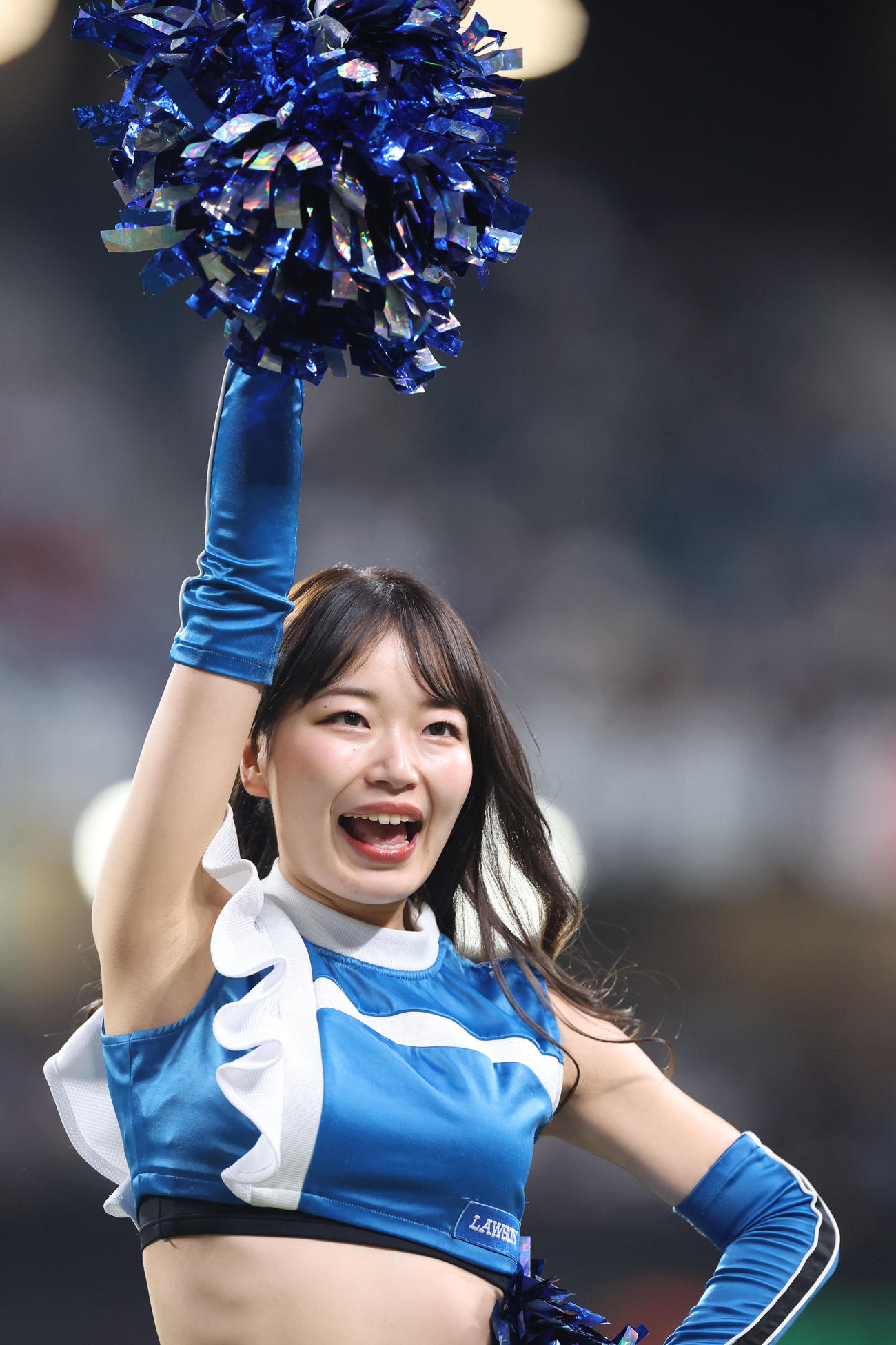 ダンスを踊るファイターズガールの辻菜穂子さん（2023年4月4日撮影）