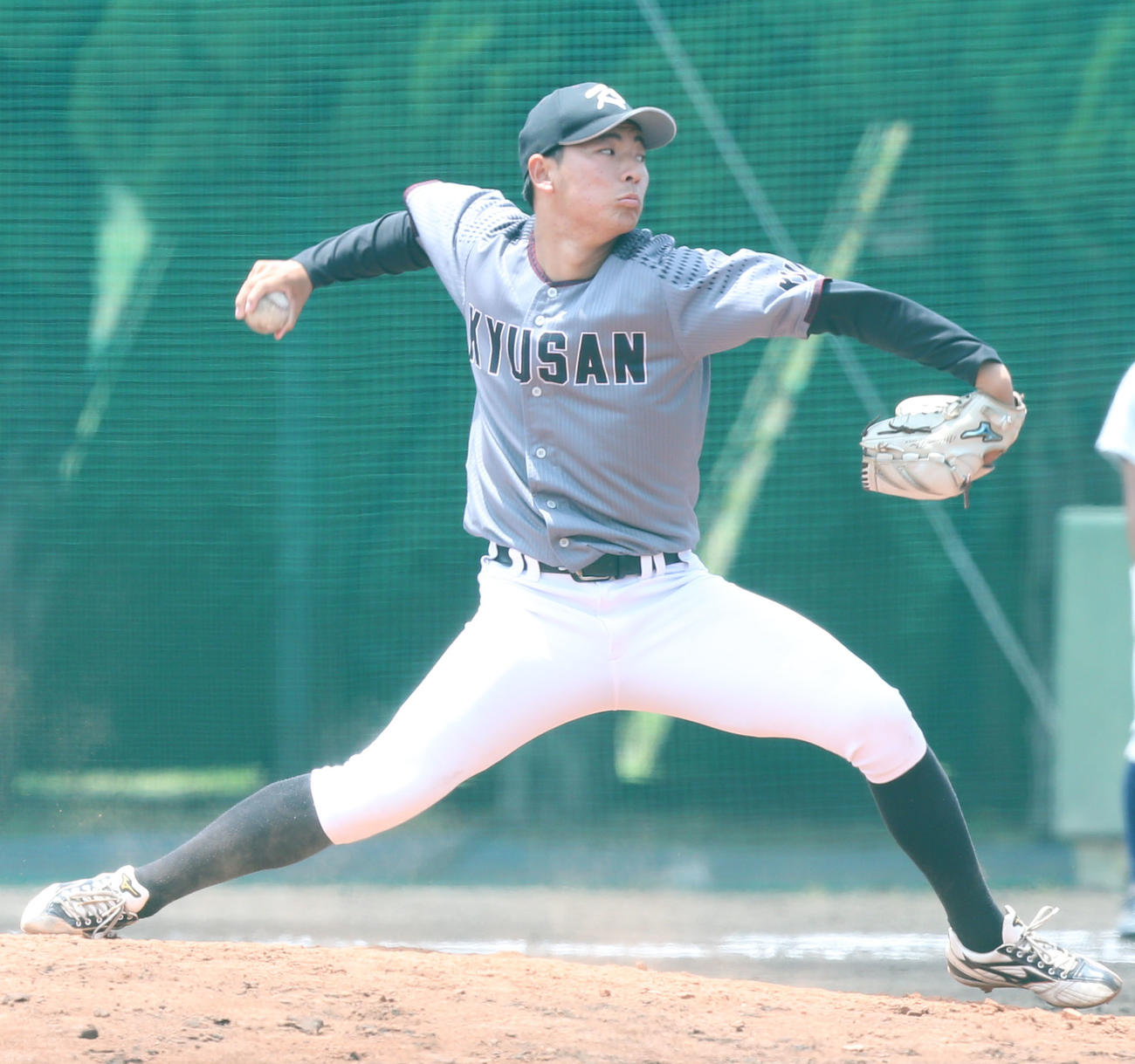 九産大対九共大　7回から登板した九産大・大嶋（撮影・冨田成美）