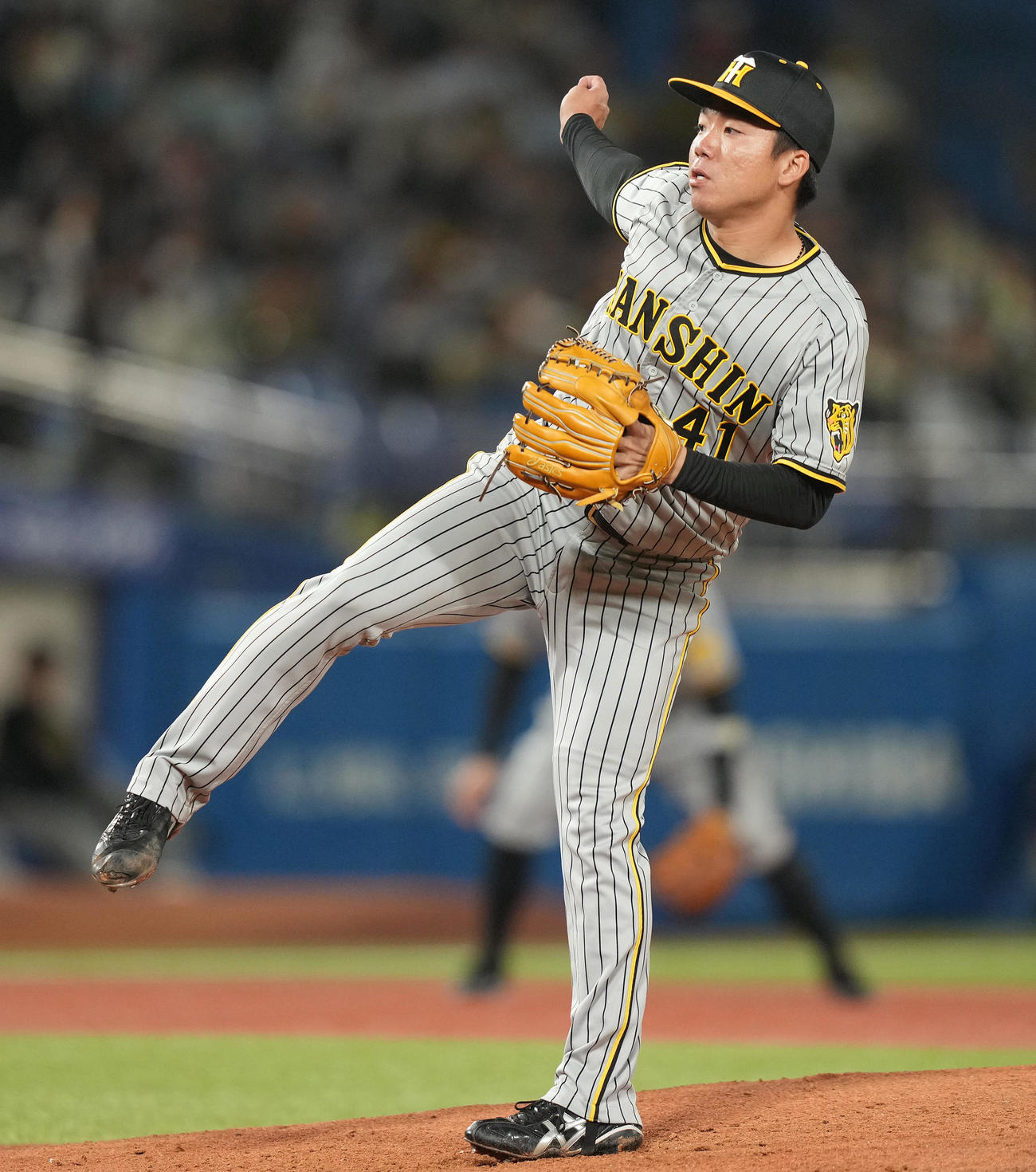 ヤクルト対阪神　先発し力投する阪神村上（撮影・鈴木みどり）