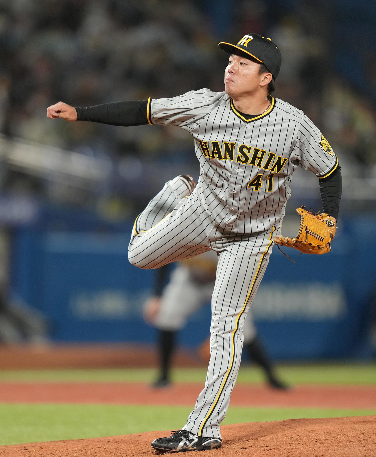 ヤクルト対阪神　先発し力投する阪神村上（撮影・鈴木みどり）