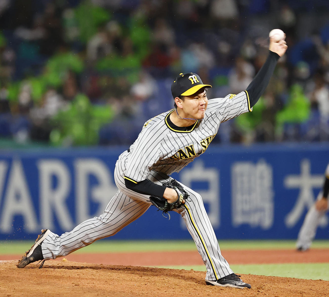 8回3番手で登板した阪神及川（撮影・藤尾明華）