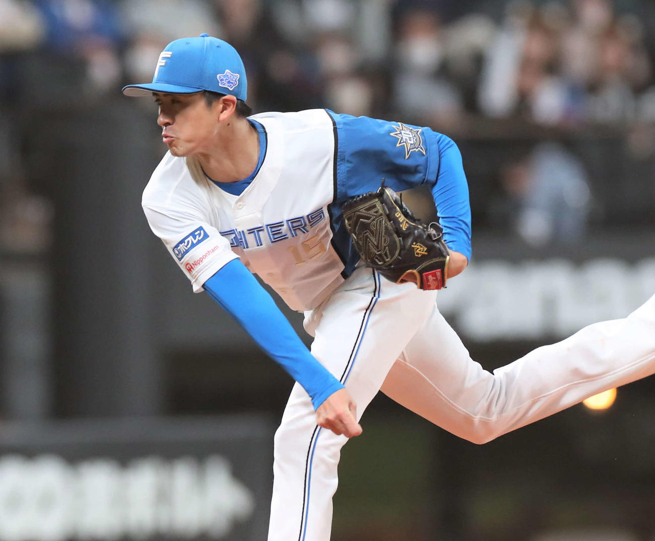日本ハム対ソフトバンク　力投する日本ハム先発の上沢（撮影・黒川智章）